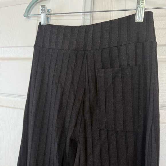 Black Ribbed Pants - Picture 3 of 3